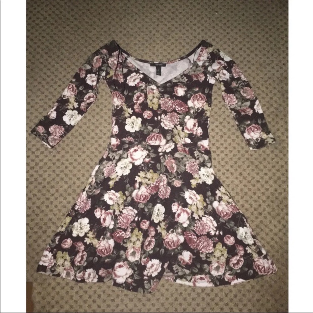Floral quarter sleeve dress